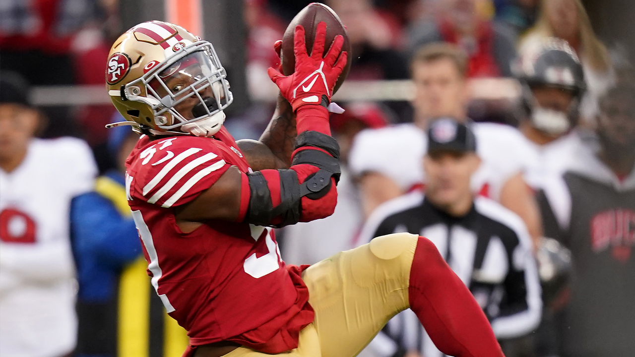 49ers' Dre Greenlaw Asks Tom Brady to Autograph Football He Intercepted