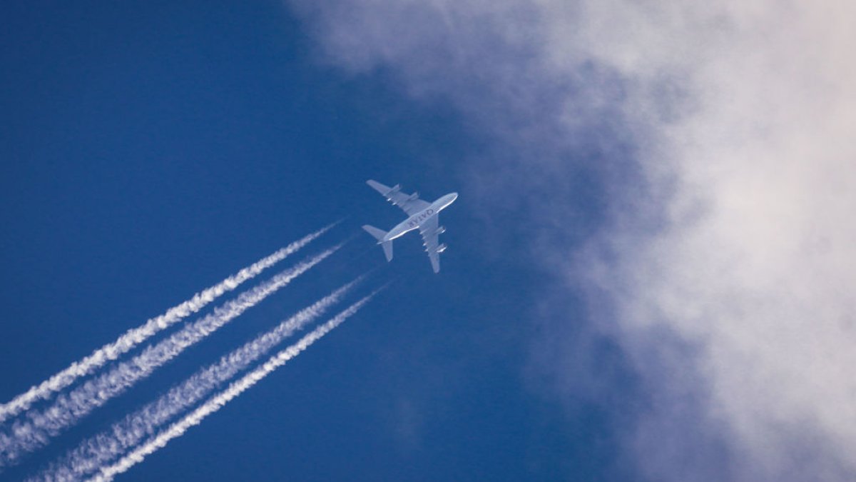 Is Climate Change Making Flying More Dangerous? – NBC4 Washington - Vimarsana News