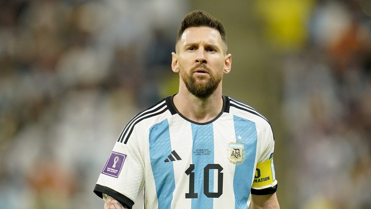 Lionel Messi Converts Penalty, Argentina Grabs 2-0 Lead Vs. Netherlands 