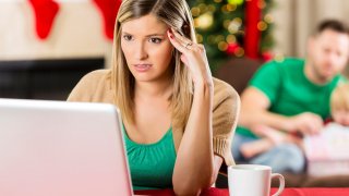 Here Are Some Ways That Can Help You Dig Out of Holiday Debt