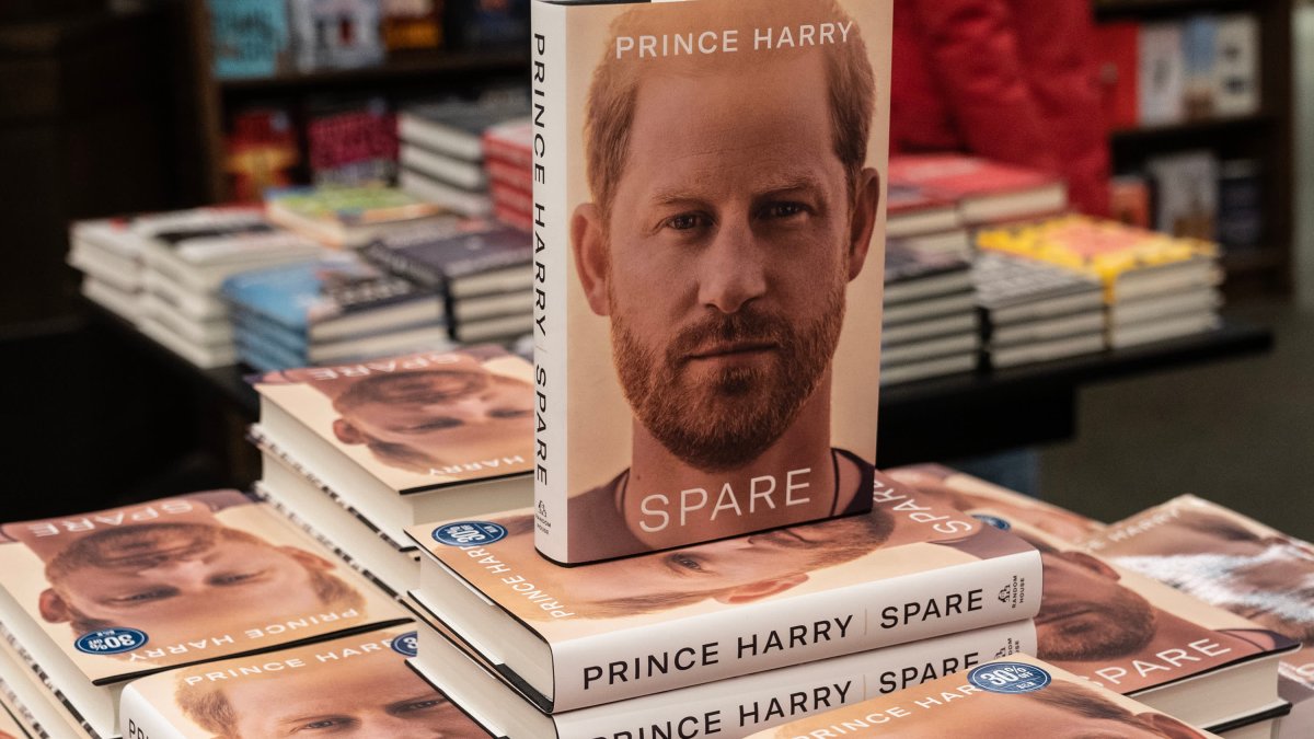 DMV Library Card Holders Are Really Excited About "Spare" by Prince Harry – NBC4 Washington - Vimarsana News