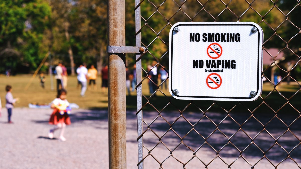Smoking Isn't the Only Cause of Lung Cancer. Know the Signs and Learn How to Assess Your Risk. - Vimarsana News
