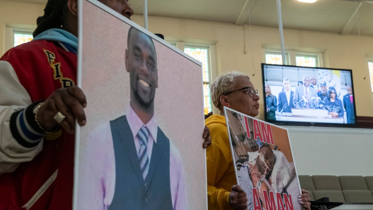 Tyre Nichols: Memphis Fires 6th Police Officer – NBC4 Washington - Vimarsana News