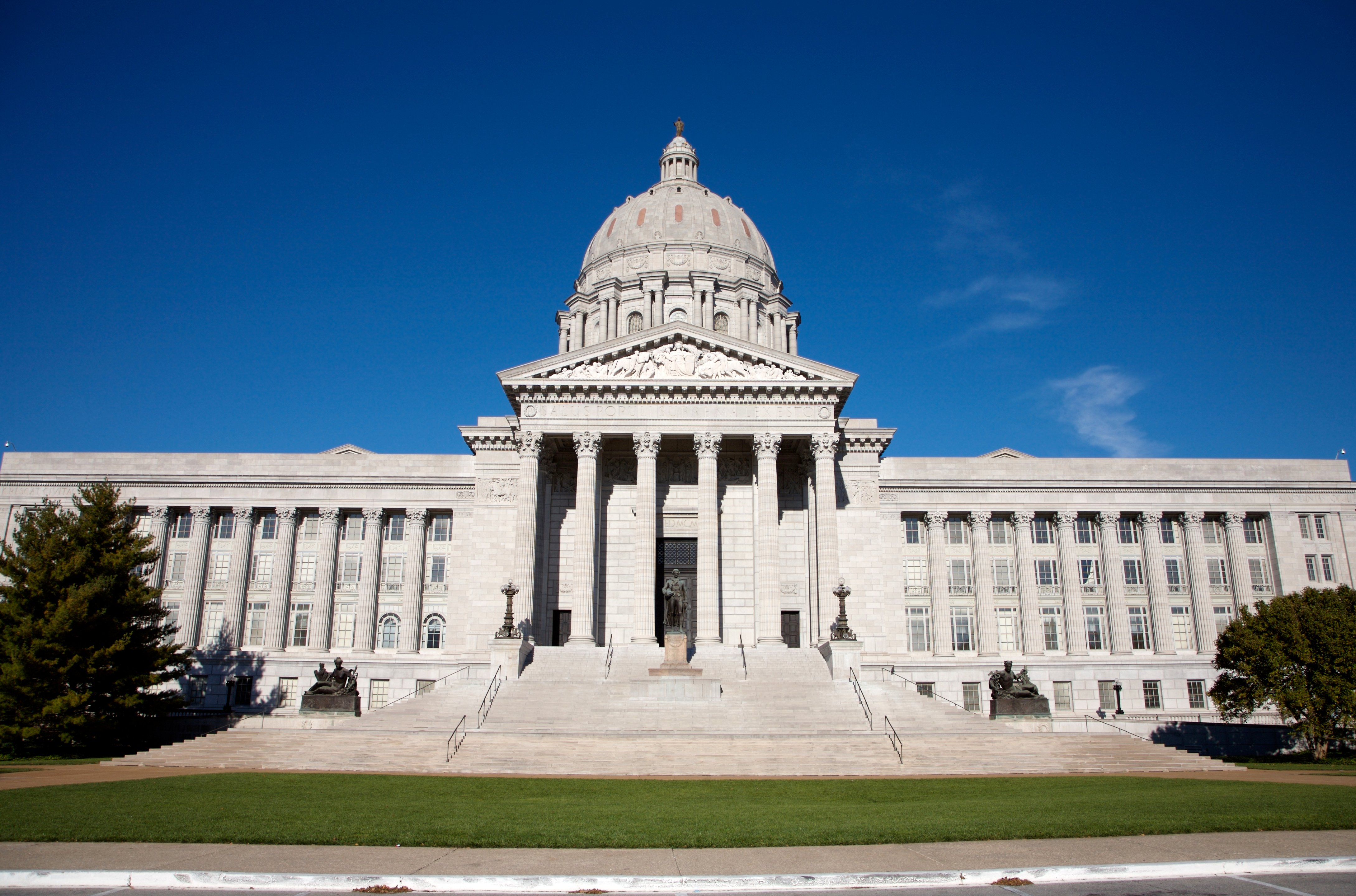 Missouri candidate with ties to the KKK on Republican ballot – NBC4 Washington - Vimarsana News