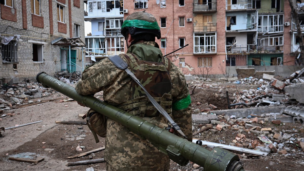 Russia-Ukraine War: Conflict Continues Despite Putin Arrest Warrant – NBC4 Washington - Vimarsana News