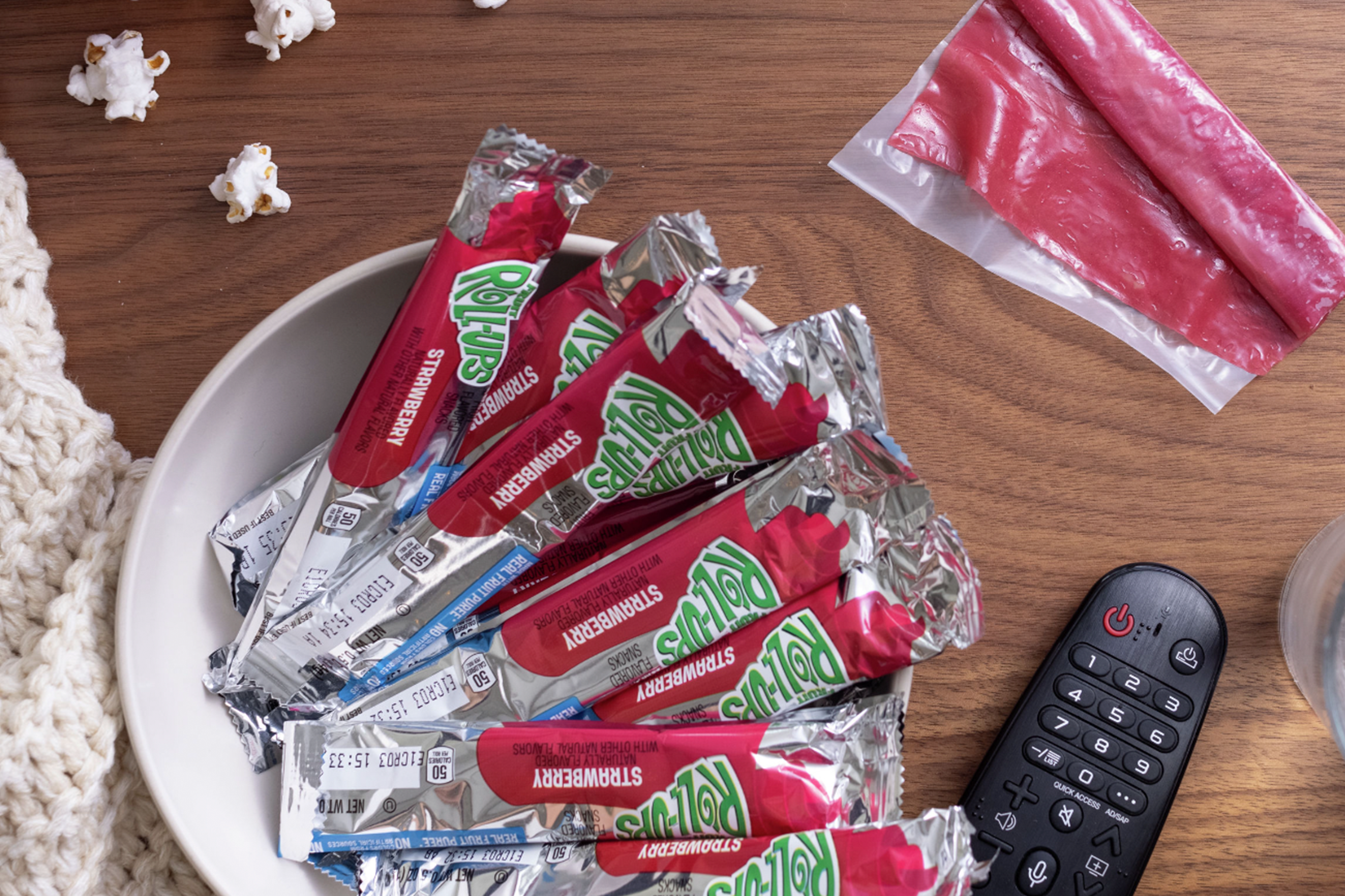 Fruit Roll-Ups Tells Fans to Not Eat the Plastic in Their Products in Viral TikTok Video – NBC4 Washington - Vimarsana News