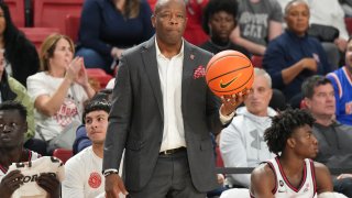 St. John's Basketball Parts Ways With Head Coach Mike Anderson After Four  Seasons – NBC4 Washington