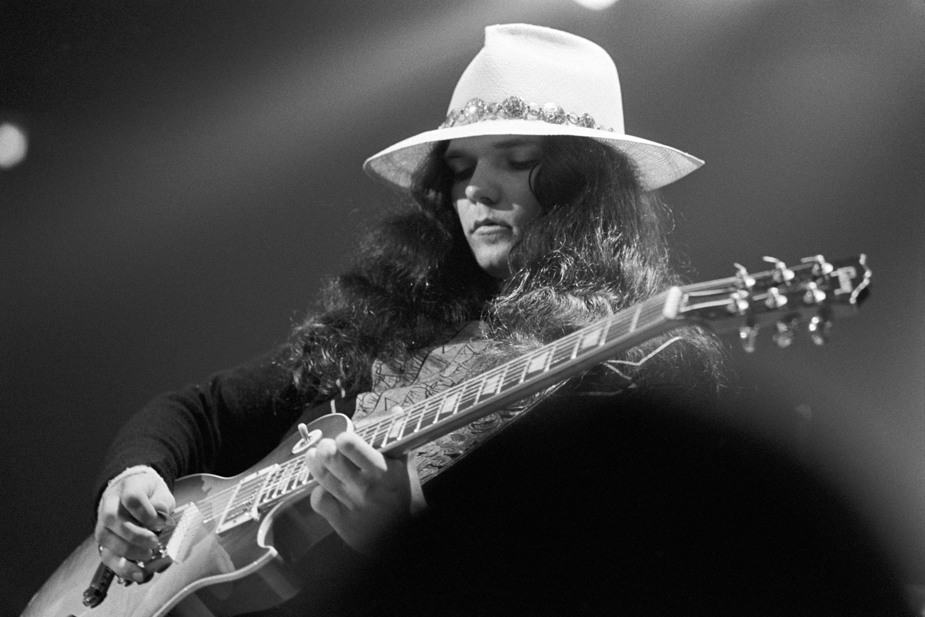 Lynyrd Skynyrd Founding Member Gary Rossington Dead at 71 - Vimarsana News