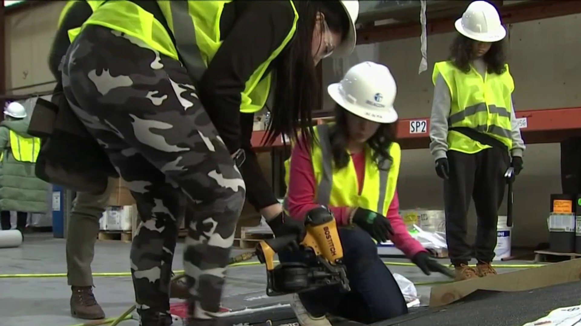 High School Girls Get Lessons in Roofing, Empowerment – NBC4 Washington - Vimarsana News