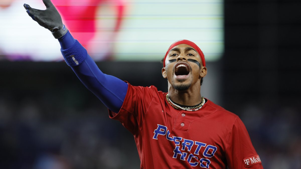 Puerto Rico's Francisco Lindor Hits Little League HR Vs. Dominican