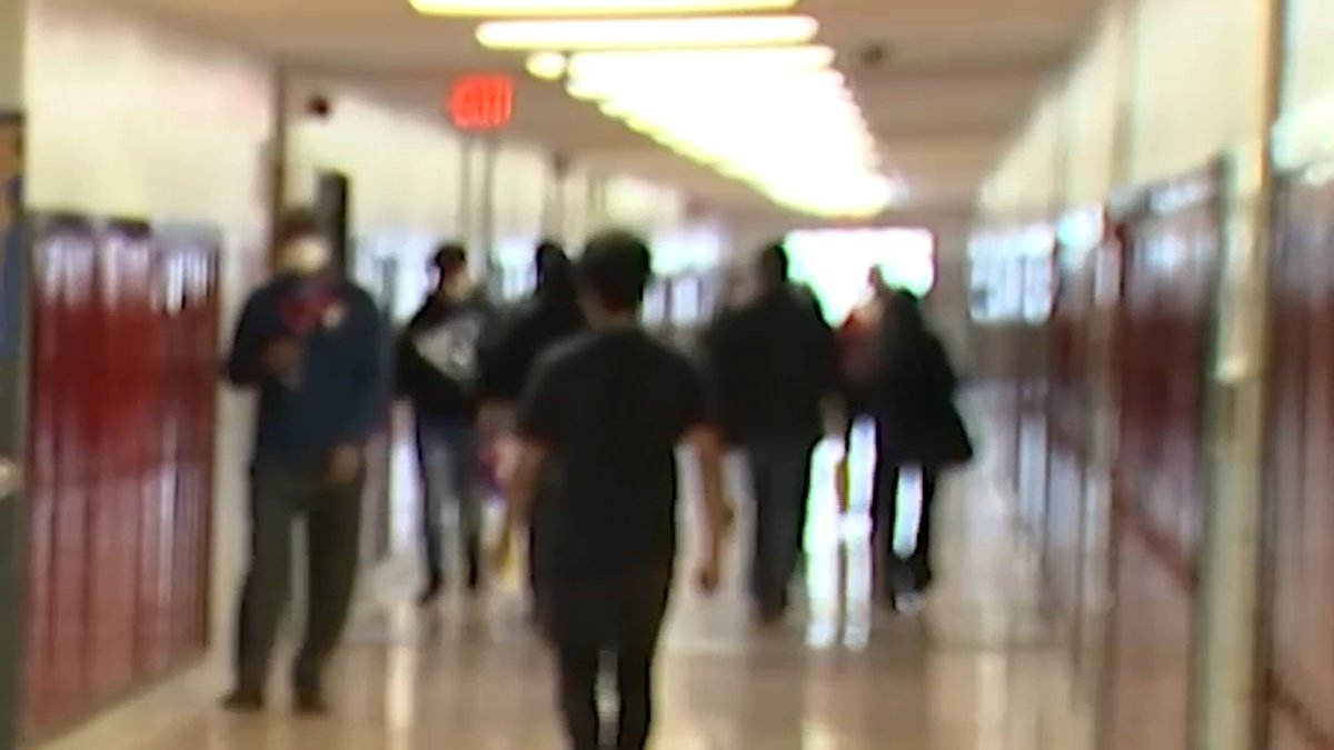 Maryland School Security Guards Briefly Hospitalized After Drug maryland-school-security-guards-briefly-hospitalized-after-drug