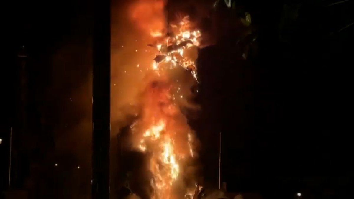 Giant Dragon Catches Fire During 'Fantasmic!' Show at Disneyland – NBC4 Washington - Vimarsana News