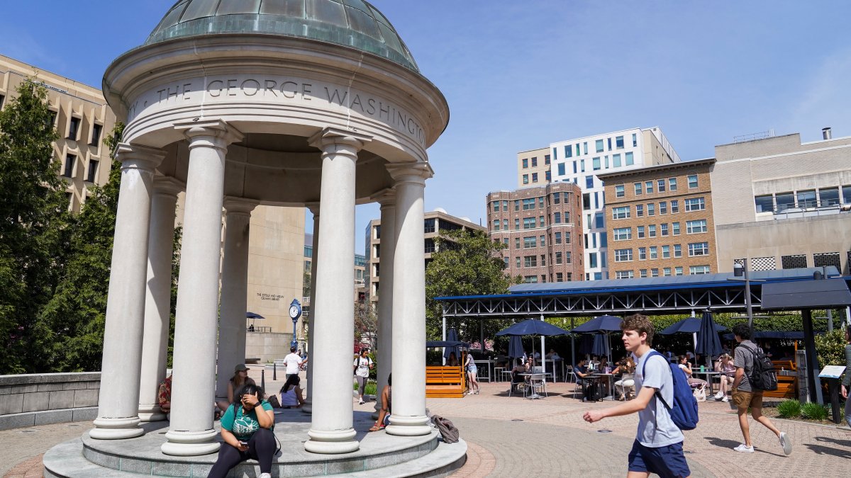 George Washington University Students Protest Plan To Arm Some Campus george-washington-university-students-protest-plan-to-arm-some-campus