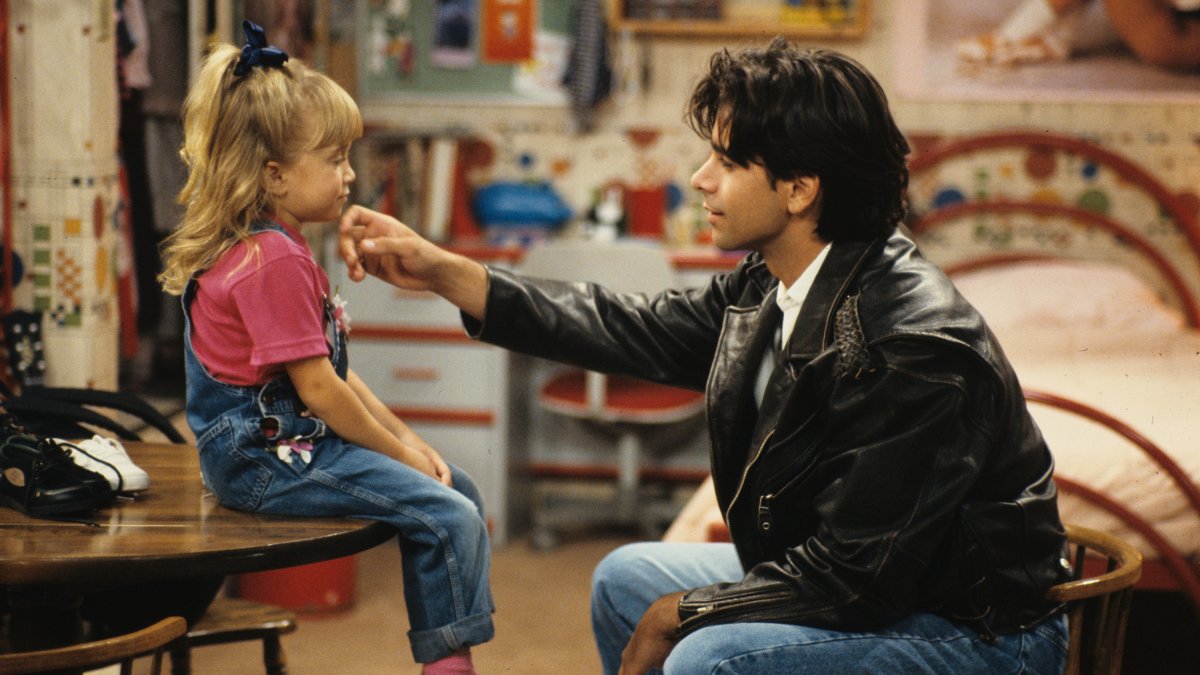 John Stamos Recalls Getting the Olsen Twins Fired From 'Full House' – NBC4 Washington - Vimarsana News