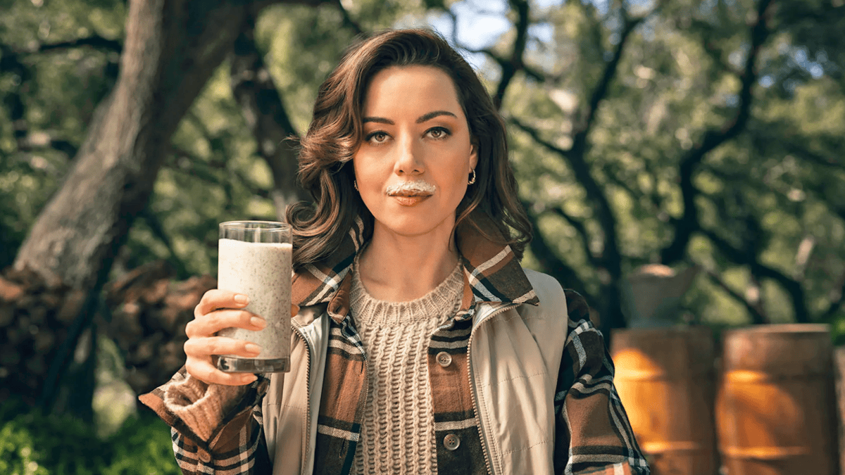 Aubrey Plaza Takes Jab at Plant-Based Milks With 'Wood Milk' Ad – NBC4 Washington - Vimarsana News