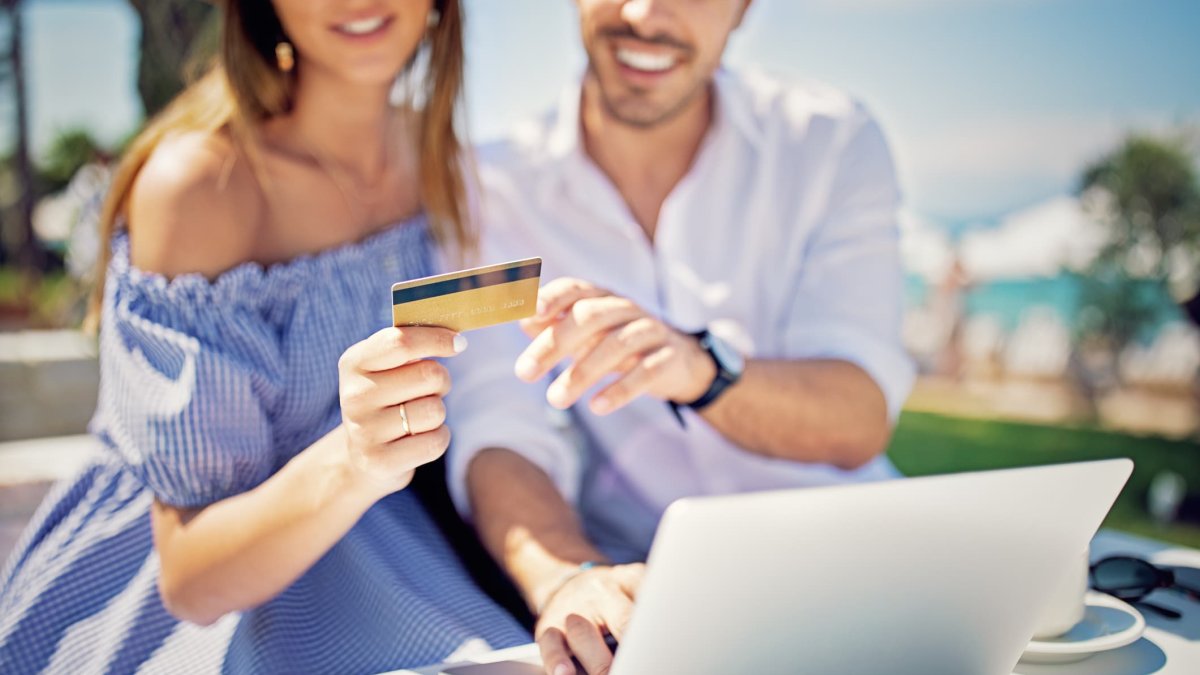 Lower-Income Americans Pay for Wealthy's Credit Card Rewards – NBC4 Washington - Vimarsana News