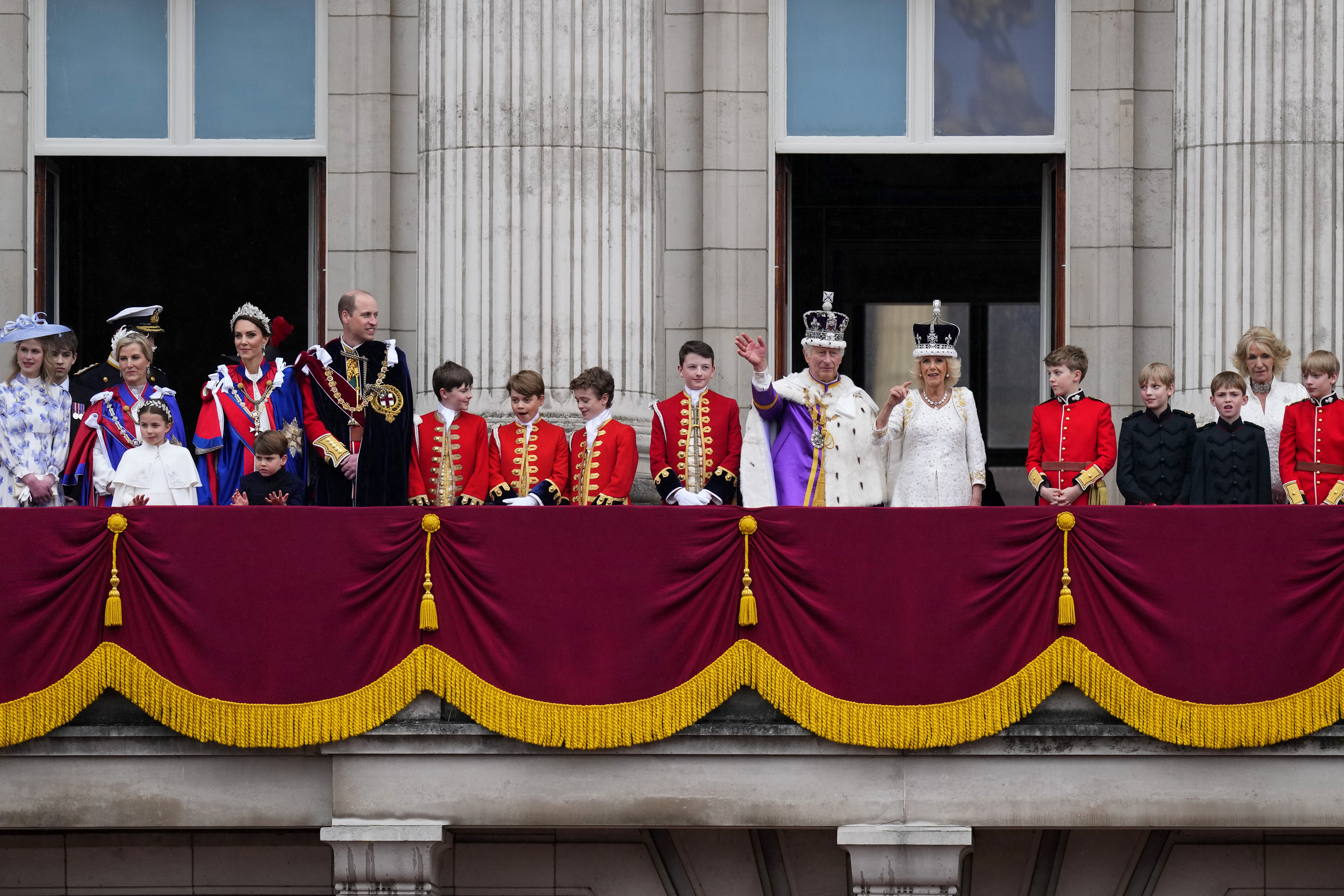 How King Charles III's Coronation Differs From Queen Elizabeth II's – NBC4  Washington