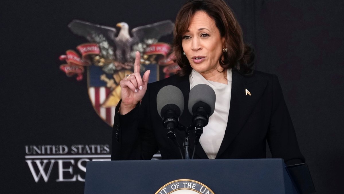 Kamala Harris Welcomes West Point Grads to ‘Unsettled World’ in Historic Commencement Speech Kamala Harris Welcomes West Point Grads to ‘Unsettled World’ in Historic Commencement Speech