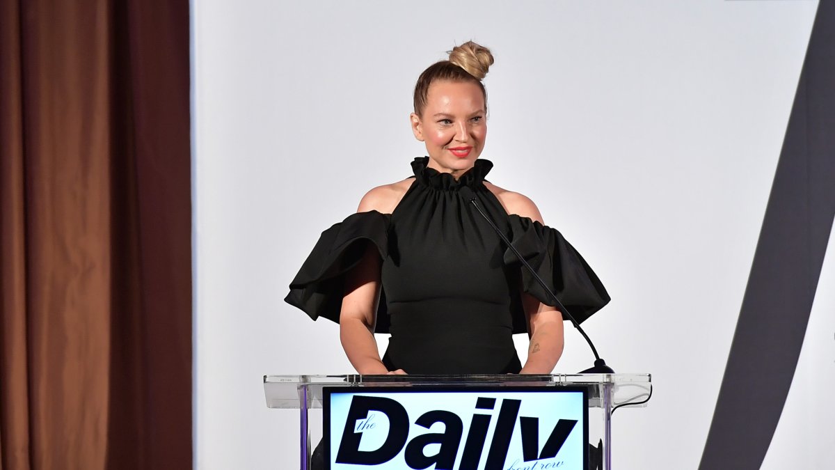 Sia Shares She's on the Autism Spectrum – NBC4 Washington - Vimarsana News
