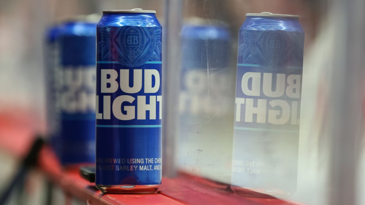 'Bud Light on Us': Budweiser Parent Now Offering Money Back to Boost Sales – NBC4 Washington - Vimarsana News