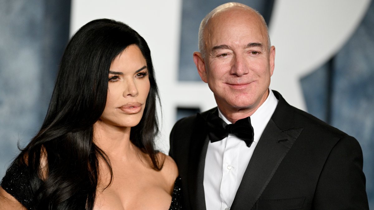 Peek Inside Jeff Bezos' Mysterious Private World – NBC4 Washington - Vimarsana News