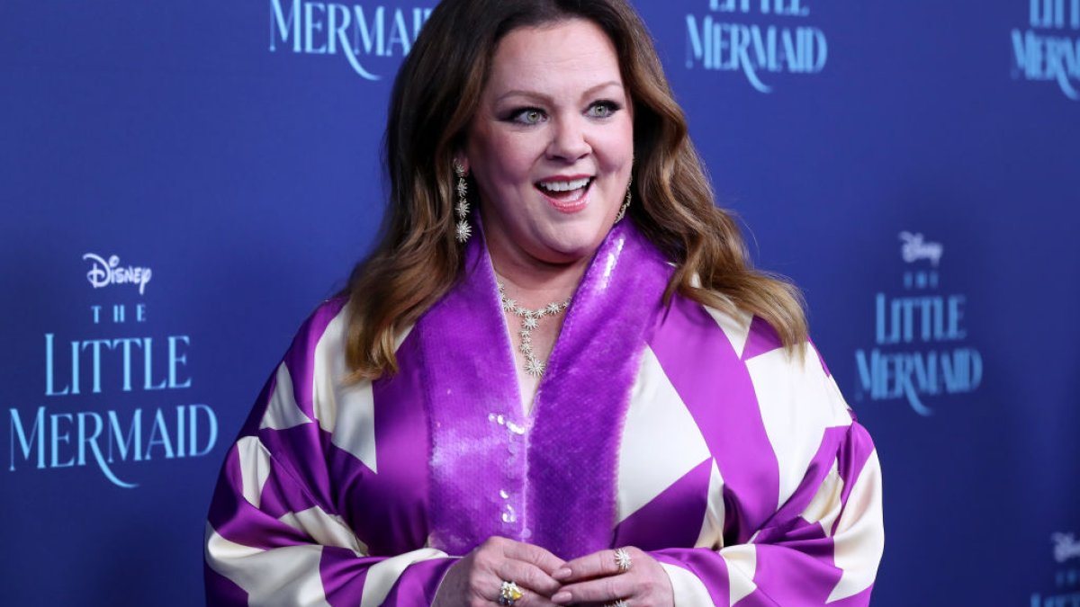 Here's Why Melissa McCarthy Is Paranoid to Watch ‘Gilmore Girls' With