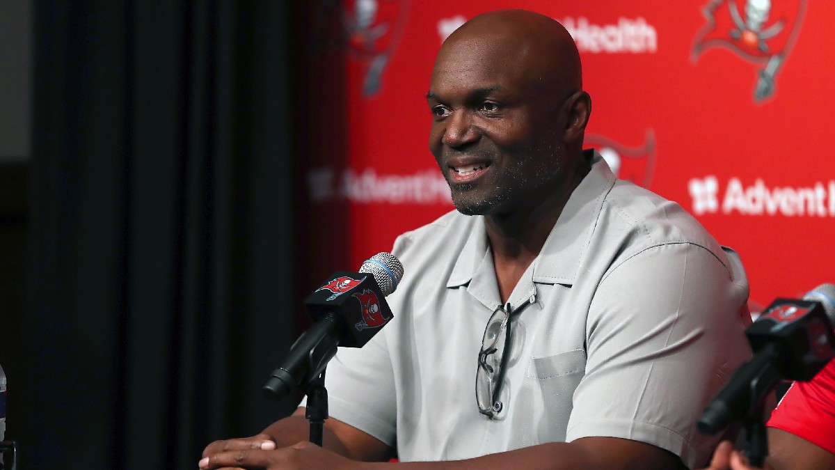 Buccaneers Coach Todd Bowles Graduates From College in Maryland – NBC4  Washington