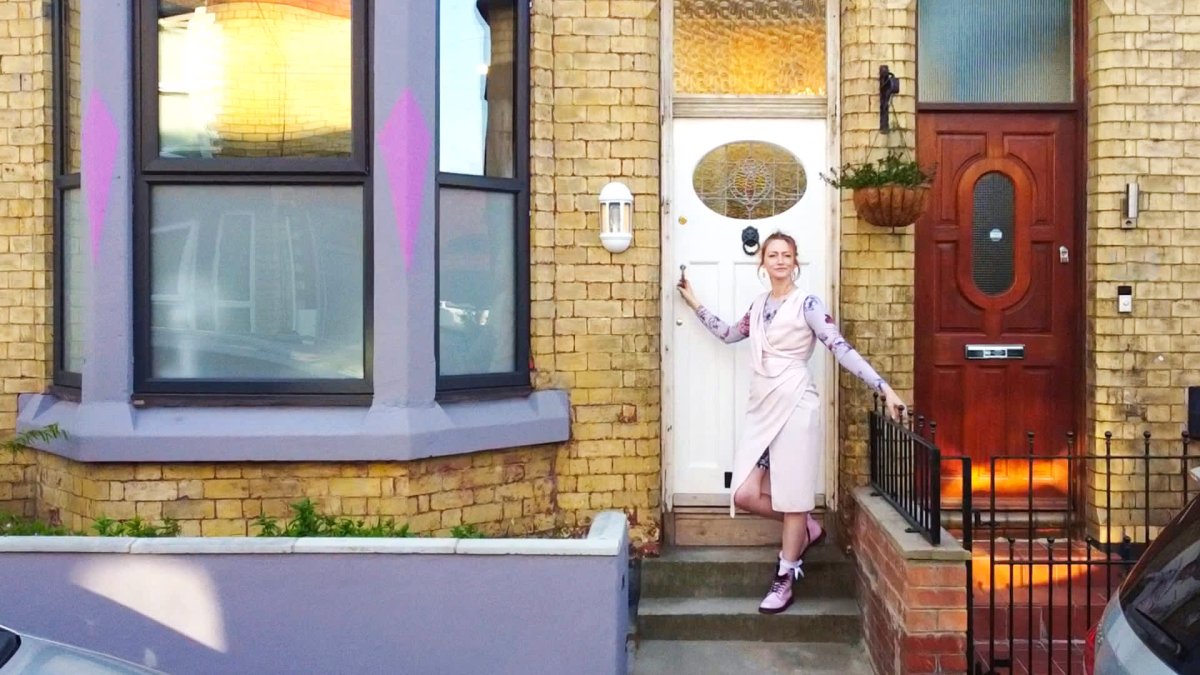 36-Year-Old Bought an Abandoned House for Just $1 and Fully Renovated It – NBC4 Washington - Vimarsana News