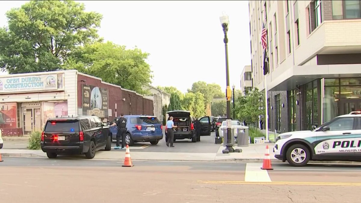 Woman stabbed to death in Arlington apartment complex – NBC4 Washington