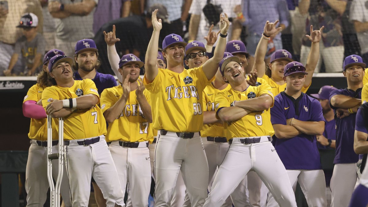 LSU wins 7th College World Series title, beating Florida 184 one day