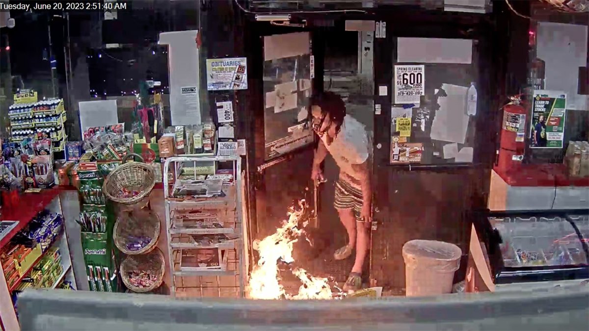 Man sets fire to Detroit gas station with blowtorch – NBC4 Washington