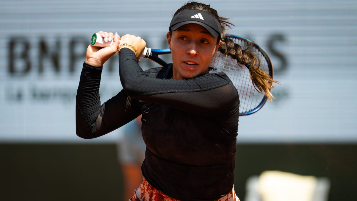 Top Ranked American Jessica Pegula Upset by Elise Mertens at French