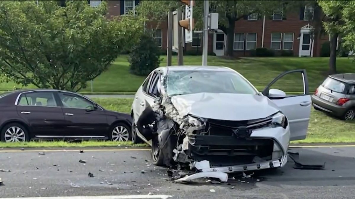 New York man leads chase, crashes into cars in Loudoun County ...