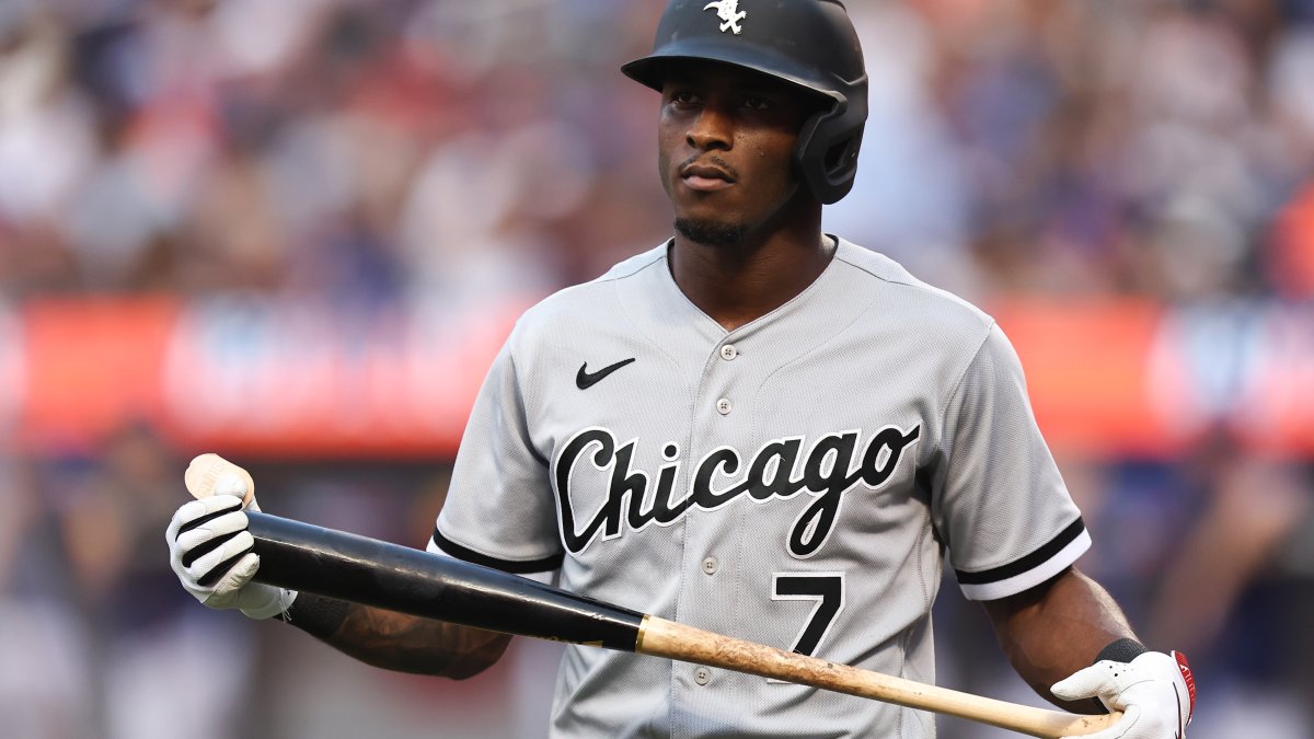 White Sox's Tim Anderson and Guardians' José Ramírez trade punches during  brawl at Progressive Field 