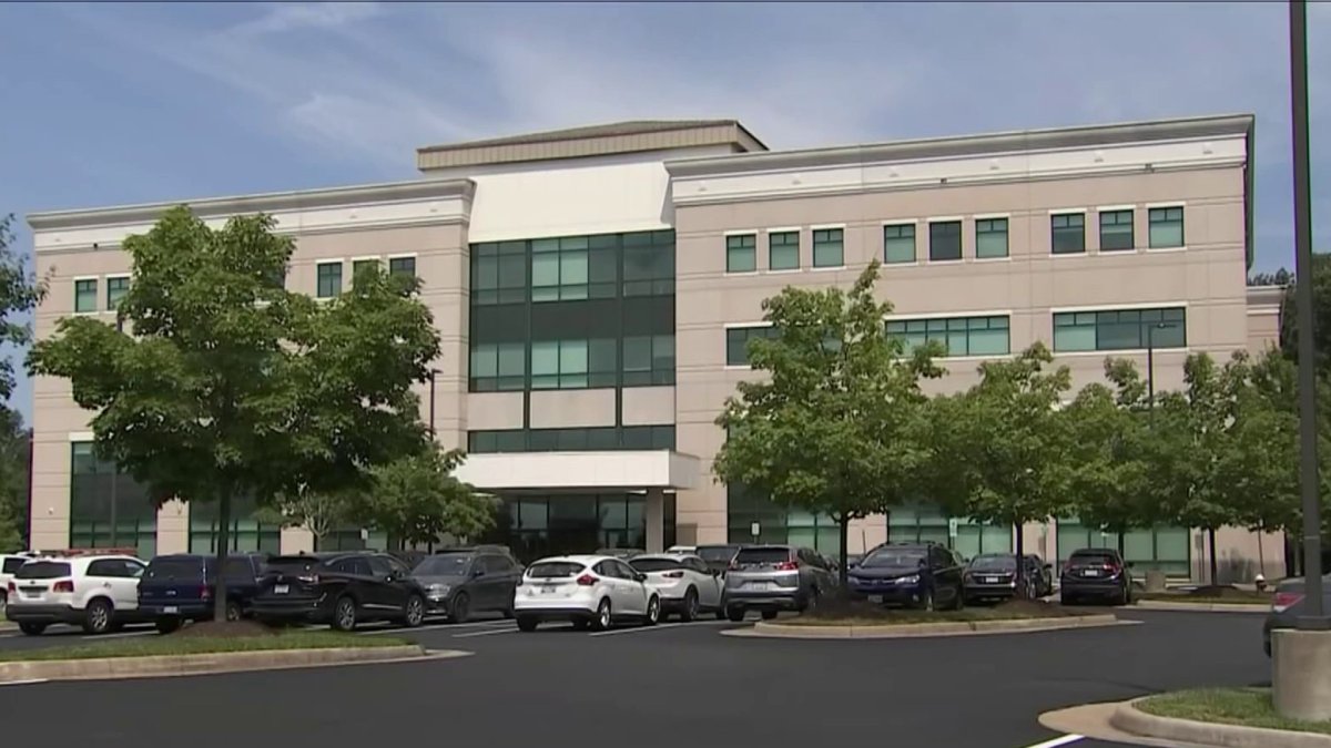 Virginia doctor faces third lawsuit over alleged sex assaults - Vimarsana News
