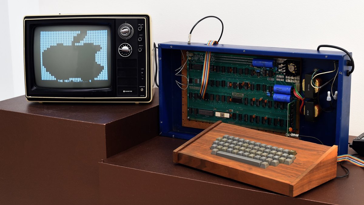 Vintage Apple computer is being sold at an auction for wild price – NBC4 Washington - Vimarsana News