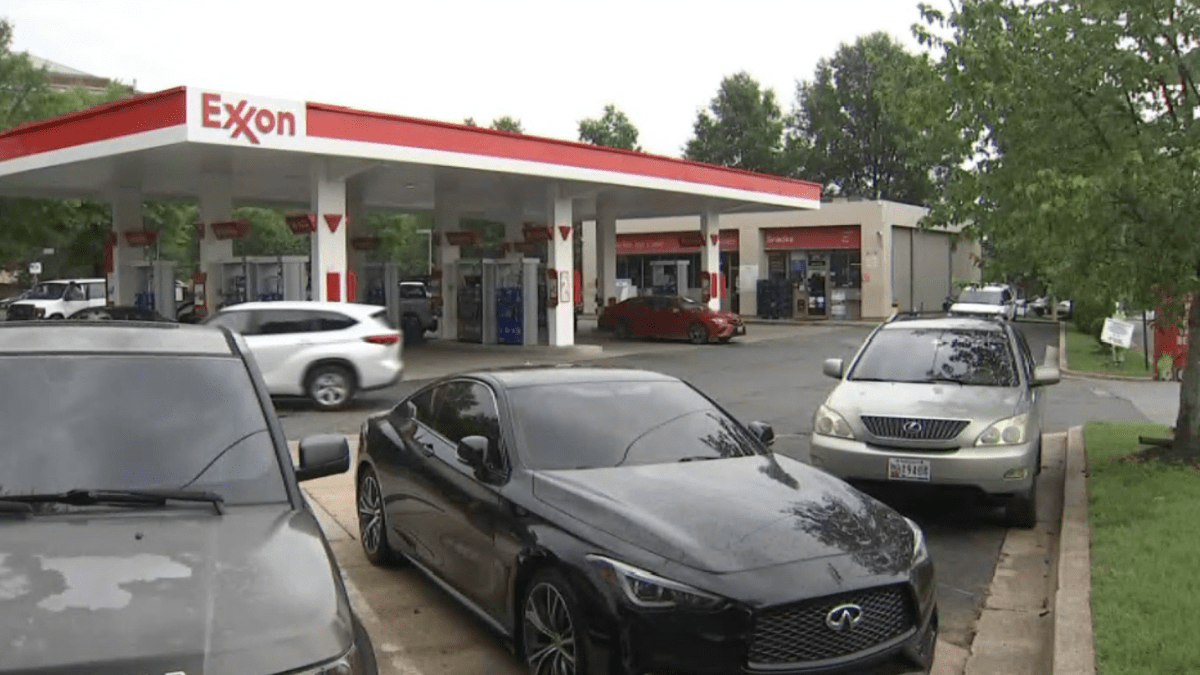 Driver shot at Greenbelt gas station during carjacking attempt NBC4