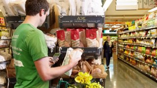 Shopper using Instacart