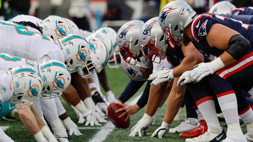 402 New England Patriots 1985 Photos & High Res Pictures - Getty