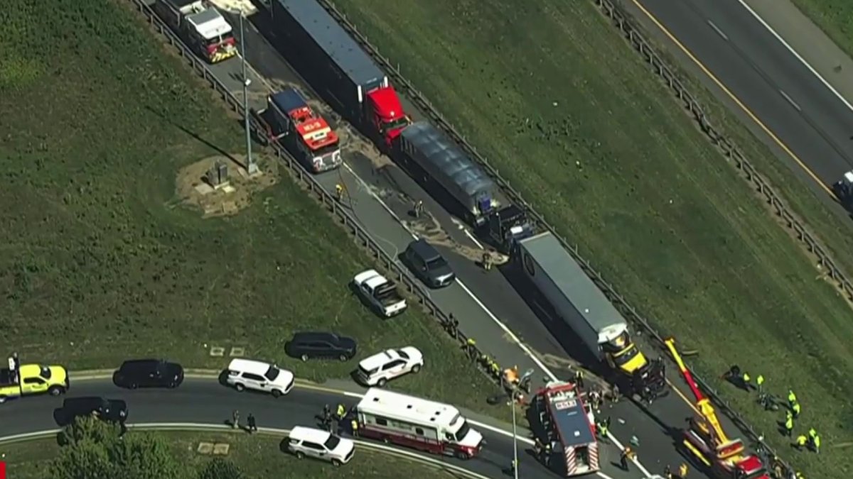 Multiple tractor-trailers involved in fatal crash that shut down I-81 ...