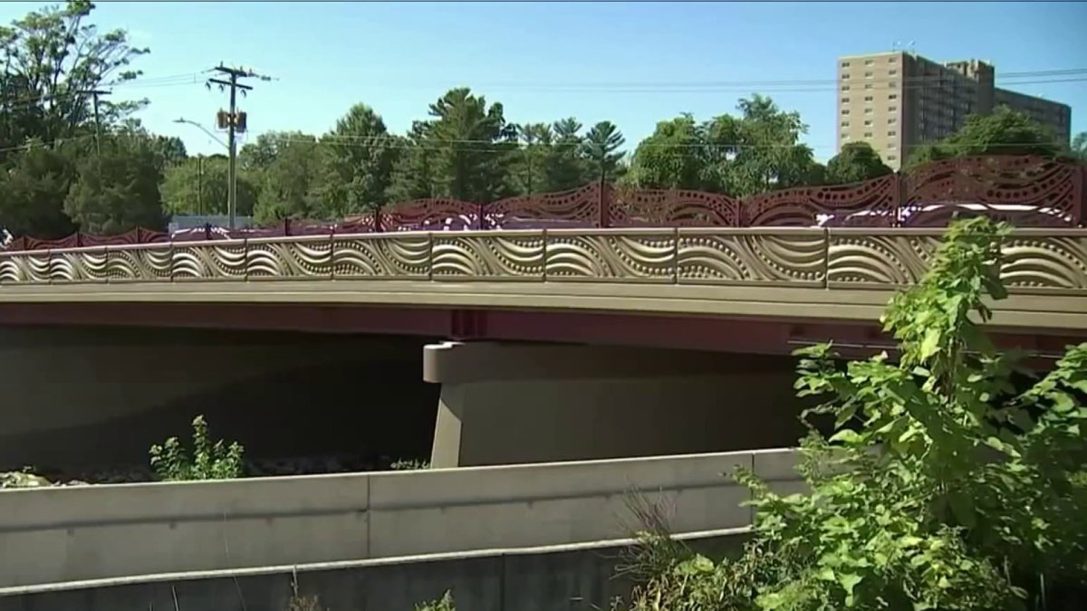 West Glebe Road Bridge connecting Arlington and Alexandria reopens