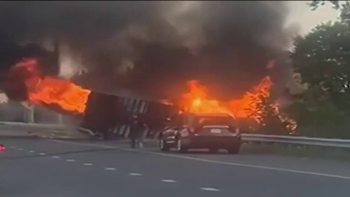 Good Samaritan suffered burns pulling truck driver from fiery wreck - Vimarsana News