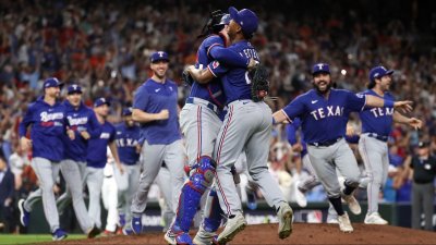 Toronto Blue Jays advance to the playoffs, nudged by Rangers win