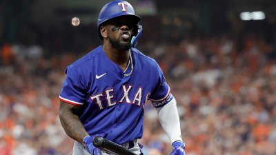 Astros break out brooms amid celebrations after sweeping Yankees