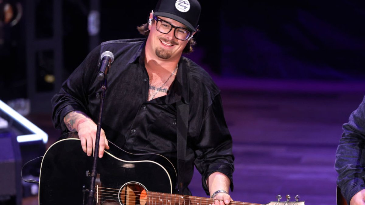 Country singer Hardy cancels tour due to serious anxiety: 'It has taken over my life' – NBC4 Washington - Vimarsana News