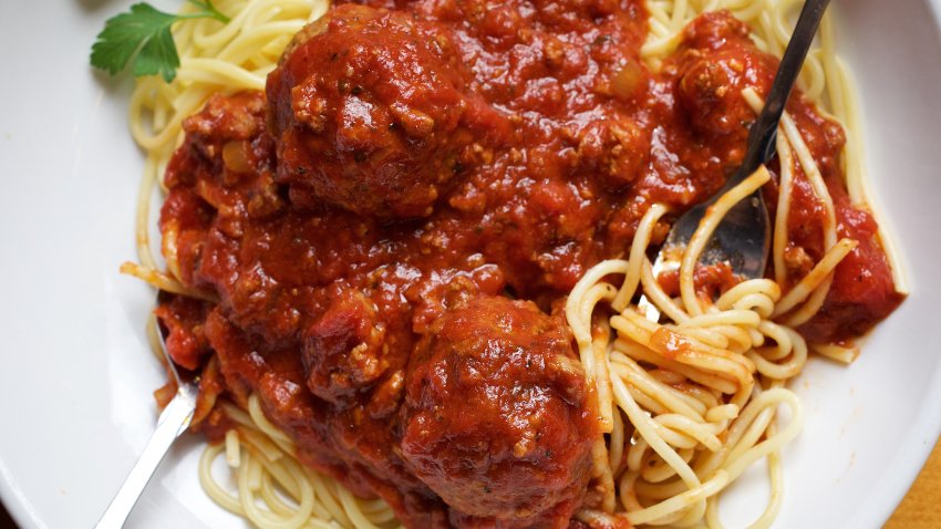 Spaghetti, Traditional Meat Sauce and Meatballs