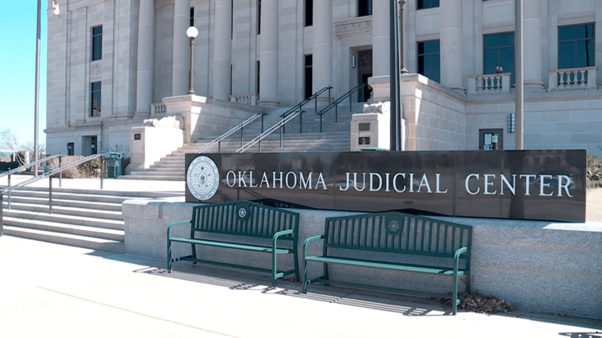 Lincoln County judge Traci Soderstrom faces removal for texting during trial – NBC4 Washington - Vimarsana News