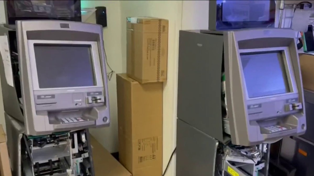 Thieves Use Jaws Of Life To Pry Open Atms Nbc4 Washington