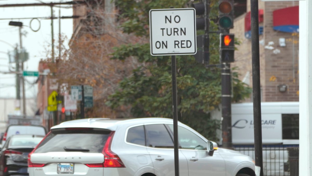 US cities push to ban right turns on red as pedestrian deaths rise – NBC4 Washington - Vimarsana News