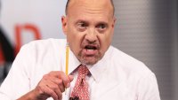 Cramer's optimistic on retail stocks' performance and consumer spending during the holiday season